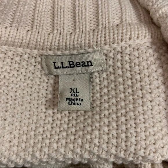 LL Bean Women's Cable Knit Toggle Cardigan size XL - Picture 2 of 6